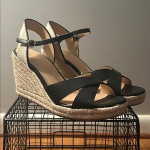 LOFT Black and Tan Wedge Sandals